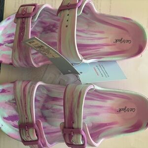 Cat & Jack girls slip on shoes size 5